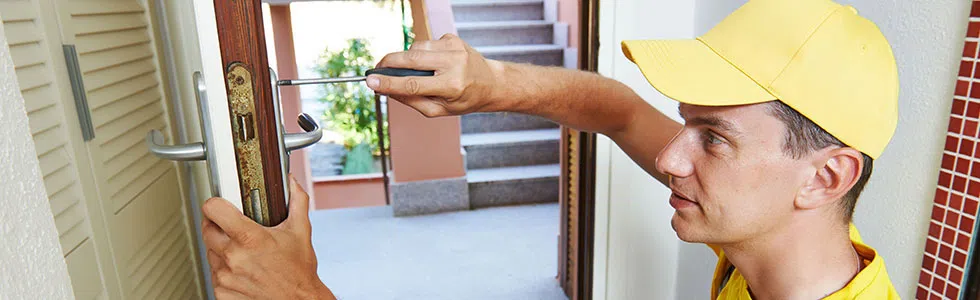 Central Lock Key Store Little Neck, NY 718-673-6777 - zip-img